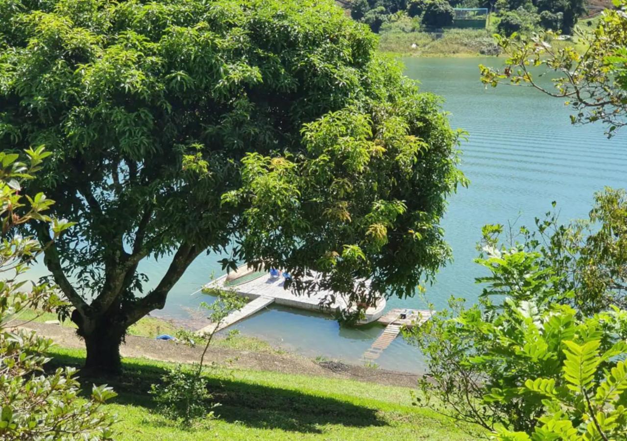 Maravilhoso Sitio Na Beira Da Represa Villa Igarata Exterior photo